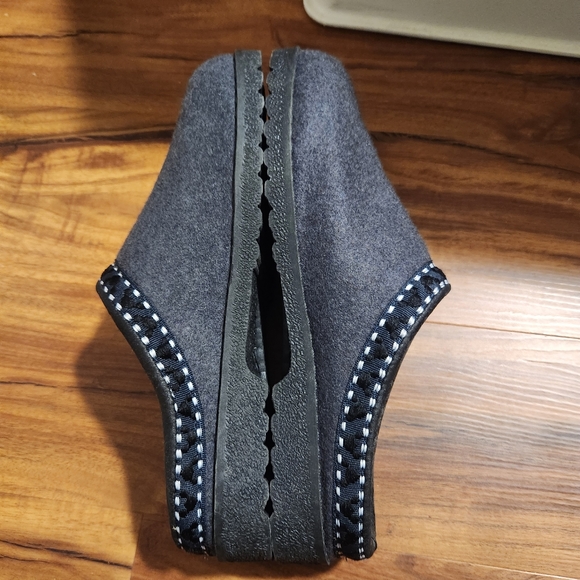 Mickey Women's Size 7 Slip On Sandal - Picture 7 of 10